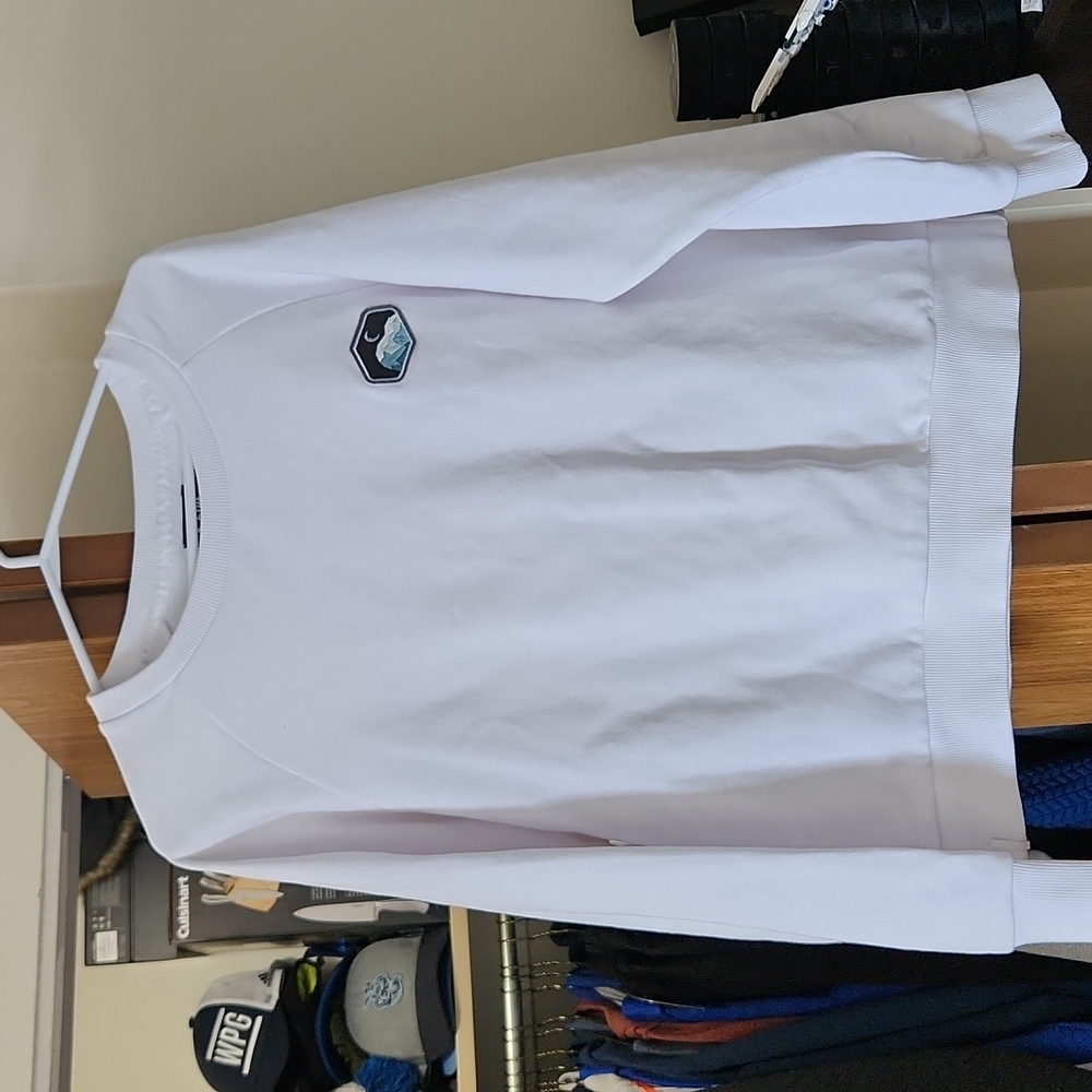 Brand New Condition White Zyia Sweatshirt